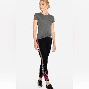 Johnny Was Size L Floral Embroidered Black "Libbie" Leggings 1x